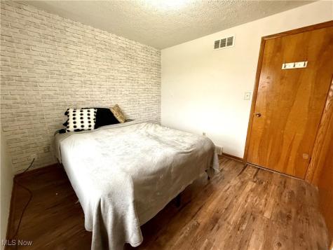 352 N Rhodes Avenue Niles OH 44446