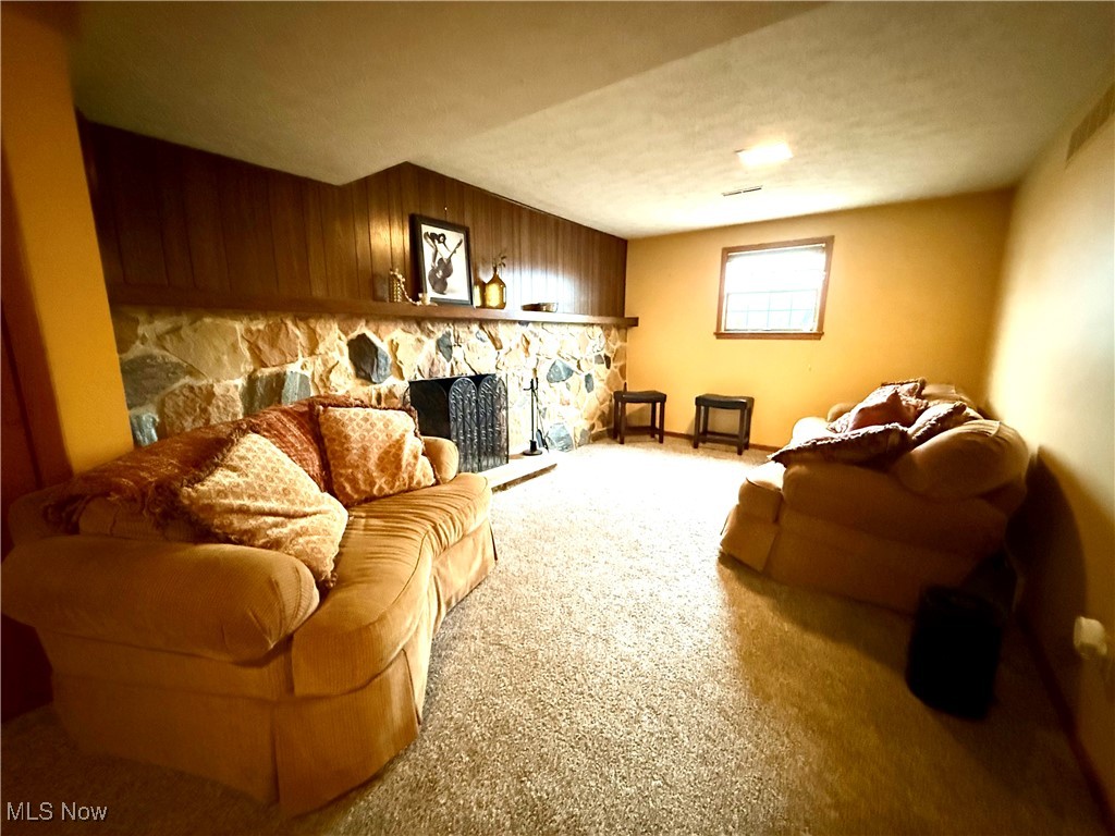 352 N Rhodes Avenue Niles OH 44446