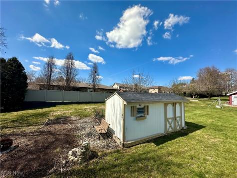 352 N Rhodes Avenue Niles OH 44446