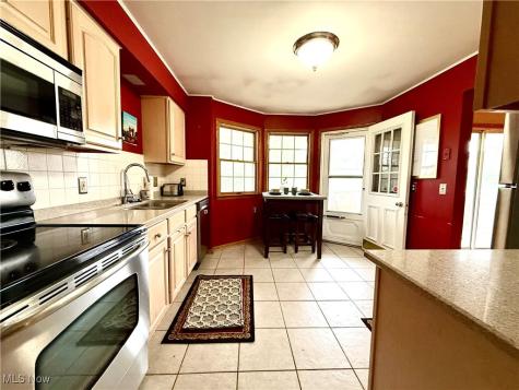 352 N Rhodes Avenue Niles OH 44446