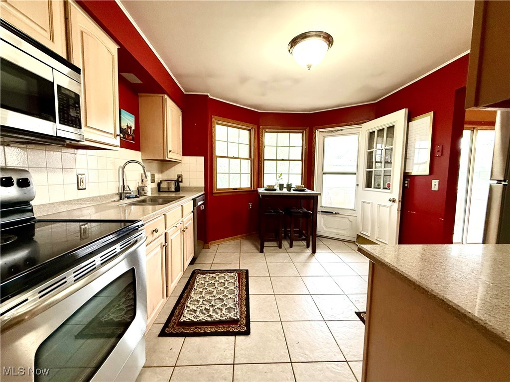 352 N Rhodes Avenue Niles OH 44446