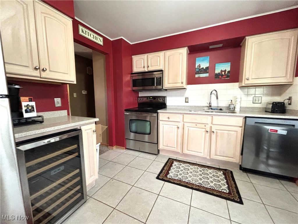 352 N Rhodes Avenue Niles OH 44446