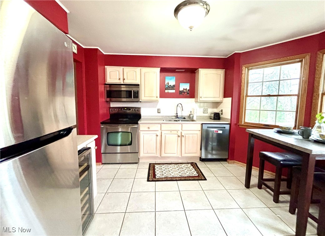 352 N Rhodes Avenue Niles OH 44446