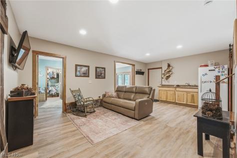10050 Forty Corners Street NW Massillon OH 44647