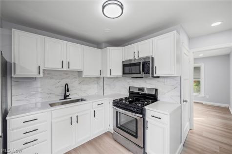 3854 W 116th Street Cleveland OH 44111
