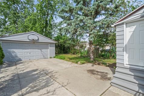 3854 W 116th Street Cleveland OH 44111