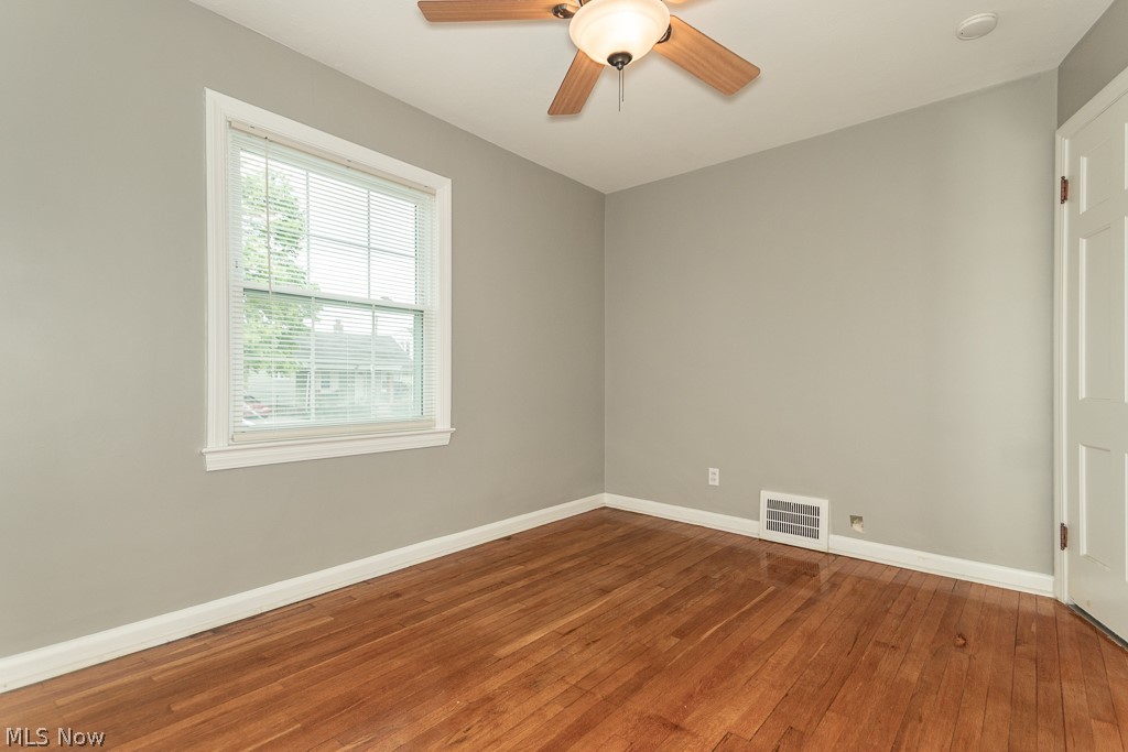 1557 Woodhurst Avenue Mayfield Heights OH 44124