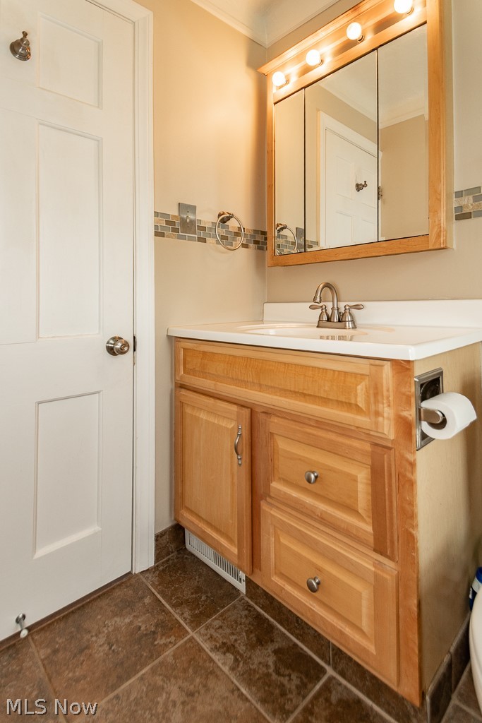 1557 Woodhurst Avenue Mayfield Heights OH 44124