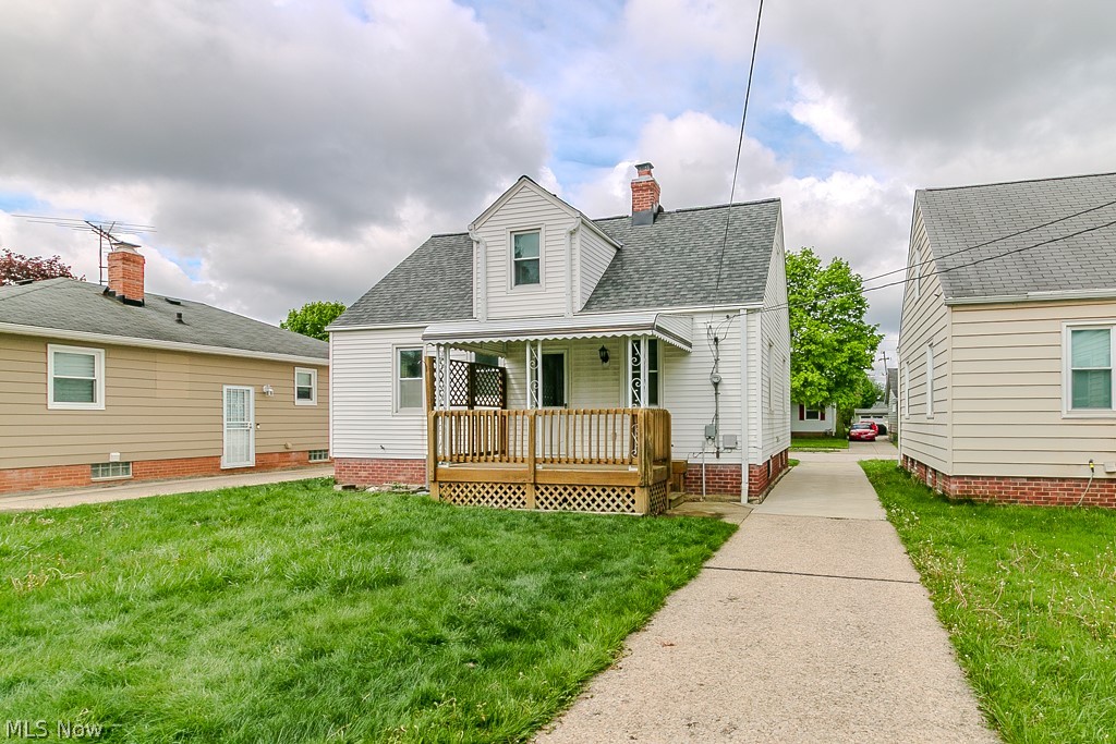1557 Woodhurst Avenue Mayfield Heights OH 44124