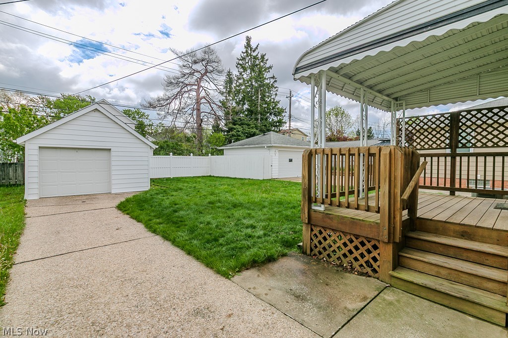 1557 Woodhurst Avenue Mayfield Heights OH 44124