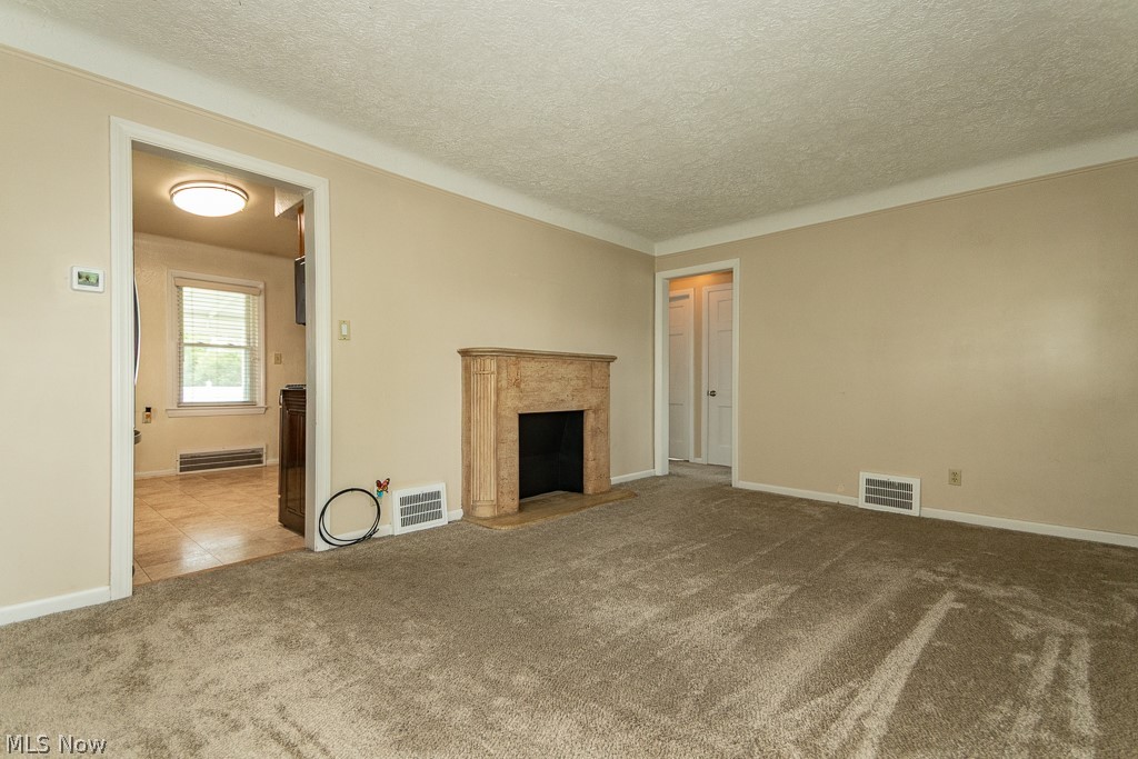 1557 Woodhurst Avenue Mayfield Heights OH 44124