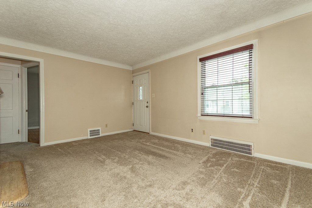 1557 Woodhurst Avenue Mayfield Heights OH 44124