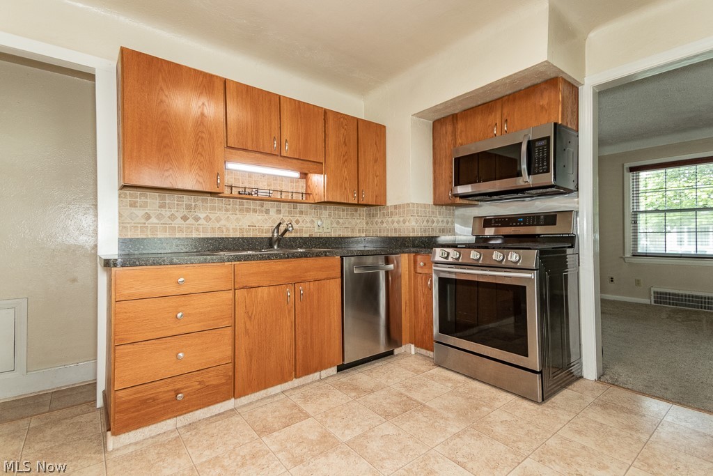 1557 Woodhurst Avenue Mayfield Heights OH 44124