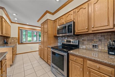 5766 Drenta Circle SW Navarre OH 44662