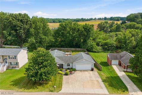 5766 Drenta Circle SW Navarre OH 44662