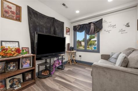 1312 W 14th Street Lorain OH 44052