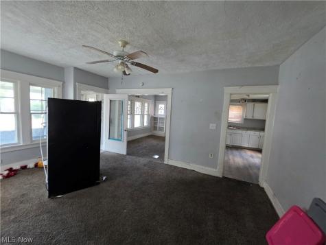 4289 E 136th Street Cleveland OH 44105