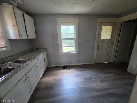 4289 E 136th Street Cleveland OH 44105