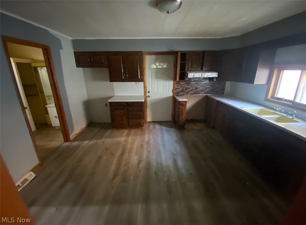 6618 Collier Avenue Cleveland OH 44105