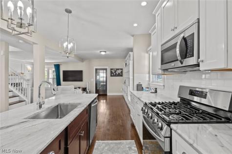 1373 Lakeland Avenue Lakewood OH 44107