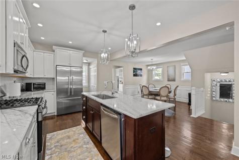 1373 Lakeland Avenue Lakewood OH 44107
