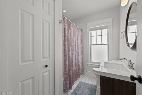 1373 Lakeland Avenue Lakewood OH 44107