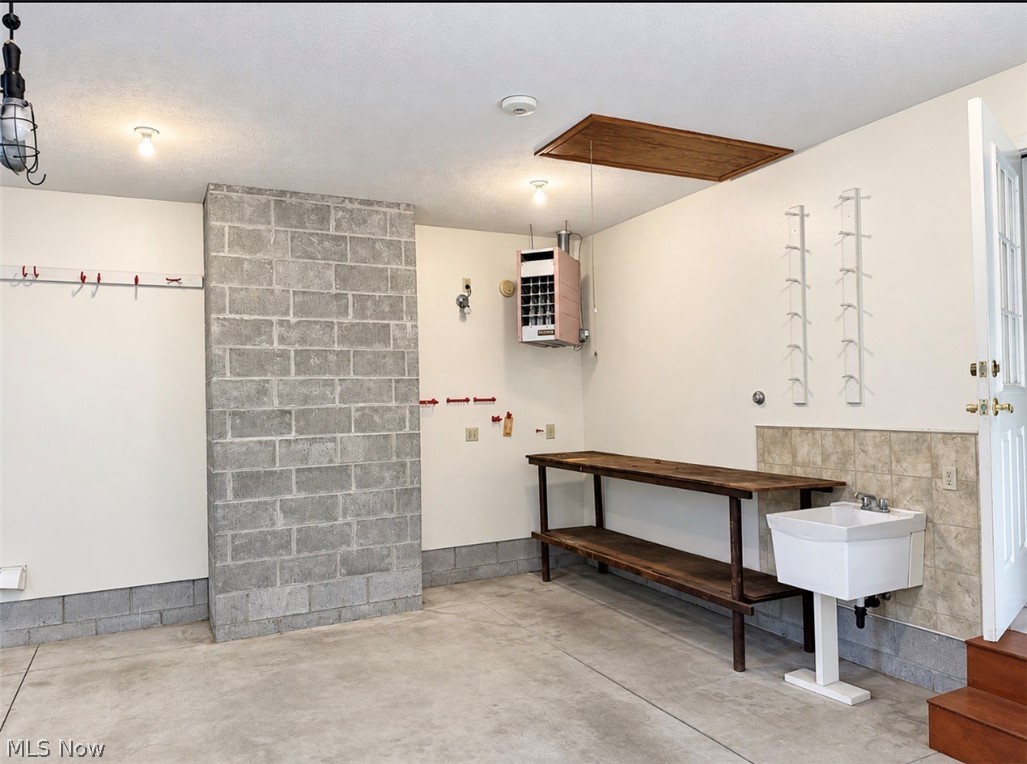 172 Jessica Drive Dover OH 44622
