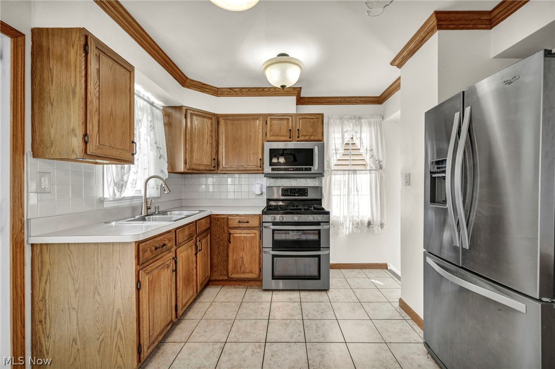 6803 Ridgewood Avenue Parma OH 44129