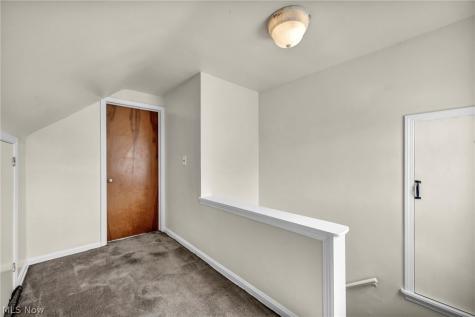 6803 Ridgewood Avenue Parma OH 44129