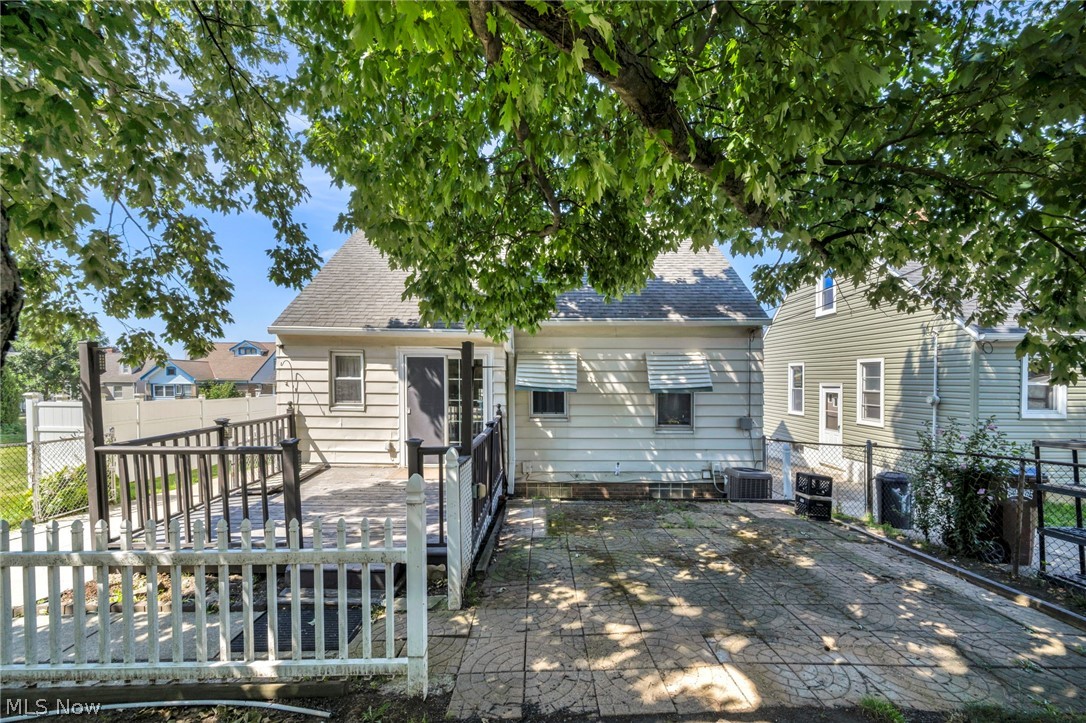 6803 Ridgewood Avenue Parma OH 44129