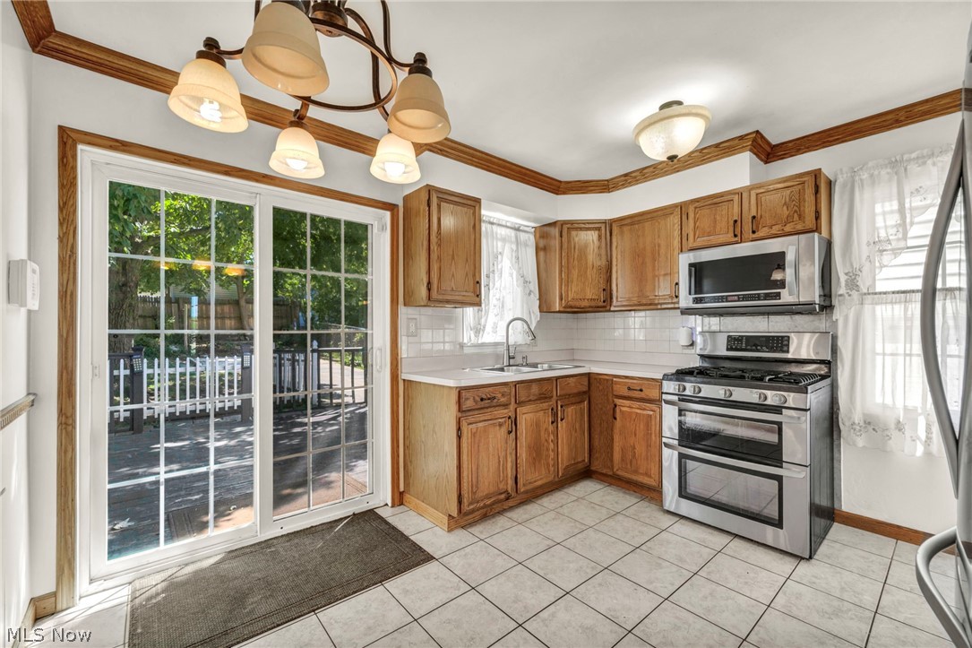 6803 Ridgewood Avenue Parma OH 44129