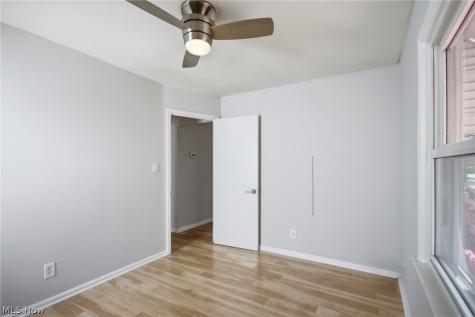 12808 Longmead Avenue Cleveland OH 44135