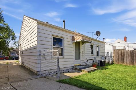 12808 Longmead Avenue Cleveland OH 44135