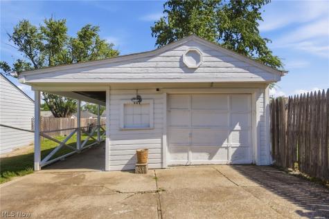 12808 Longmead Avenue Cleveland OH 44135