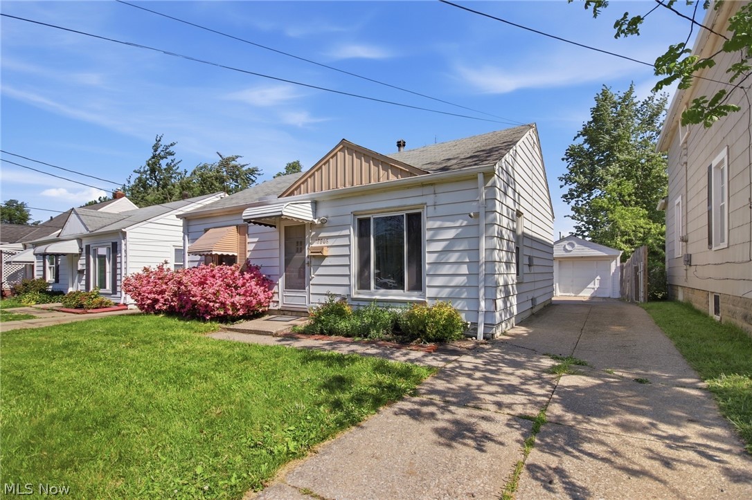 12808 Longmead Avenue Cleveland OH 44135
