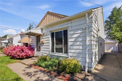 12808 Longmead Avenue Cleveland OH 44135