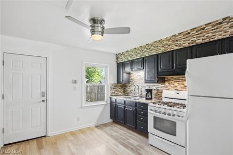 12808 Longmead Avenue Cleveland OH 44135