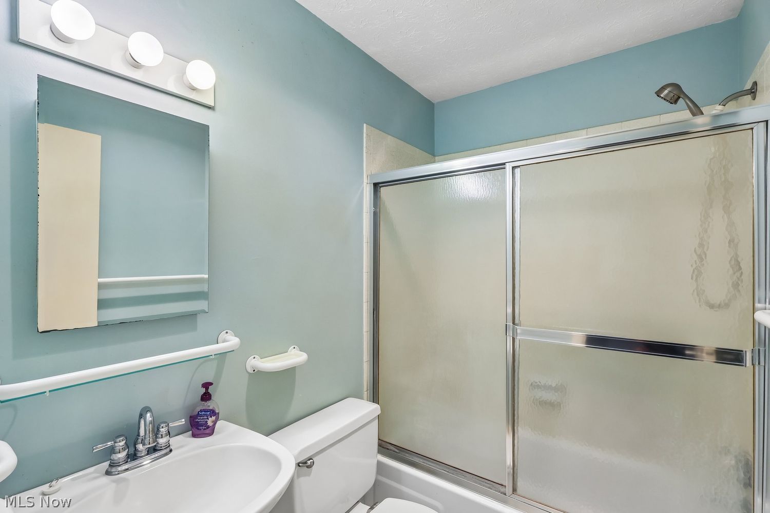 8355 Cedar Road Chesterland OH 44026