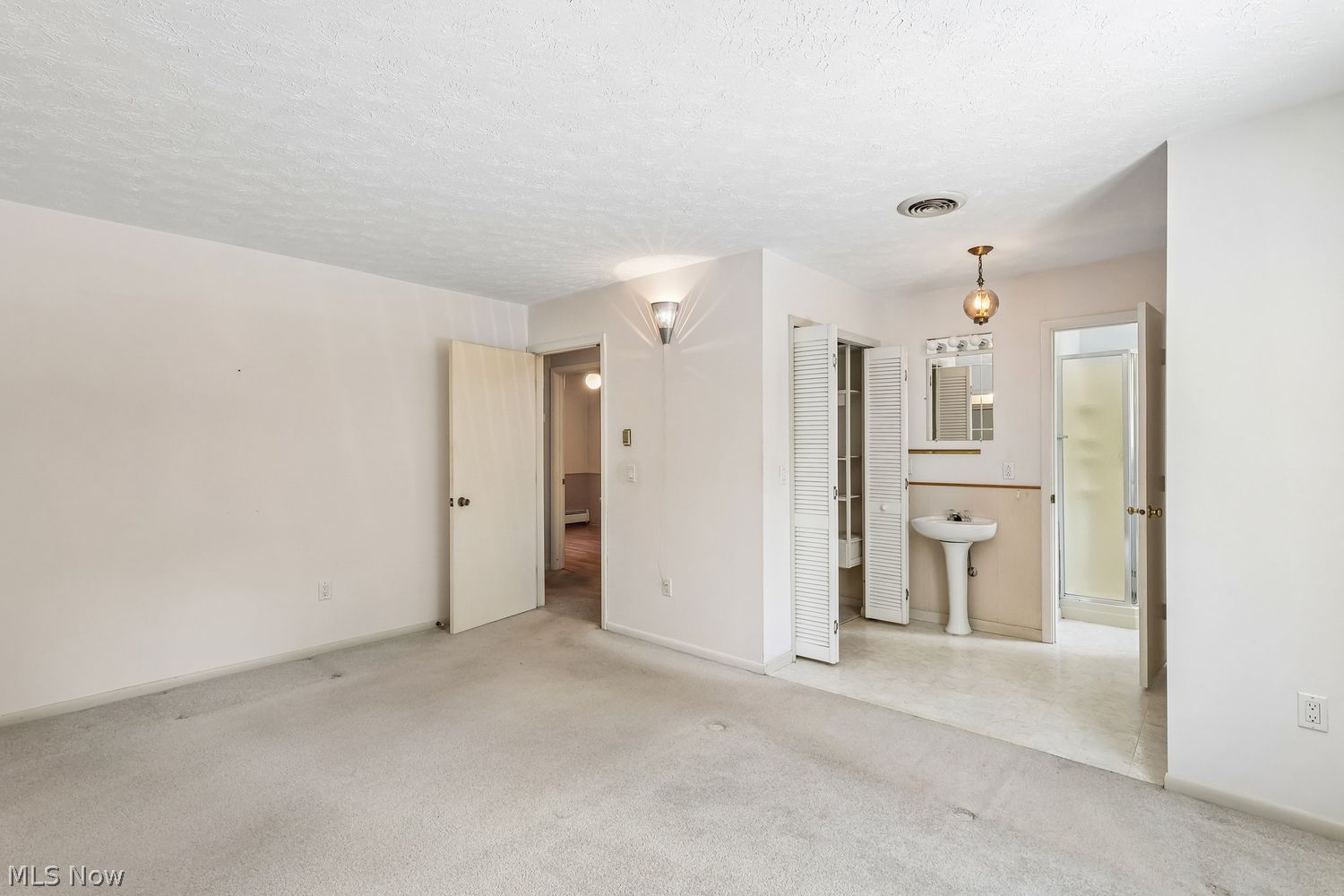 8355 Cedar Road Chesterland OH 44026