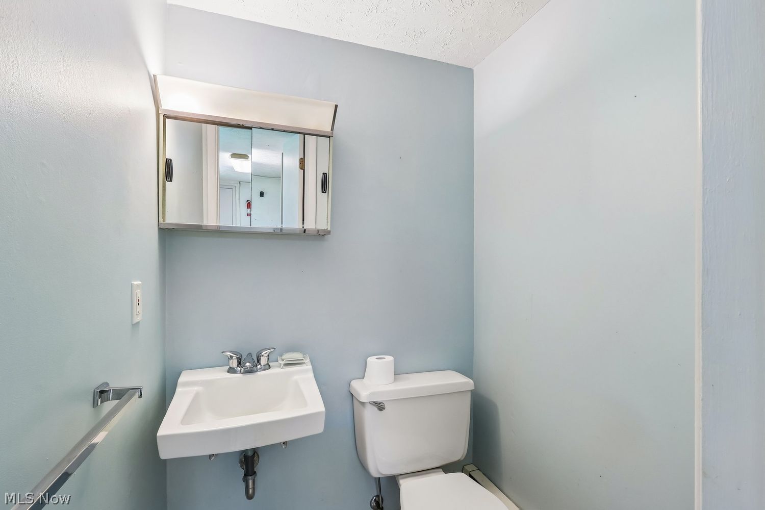 8355 Cedar Road Chesterland OH 44026