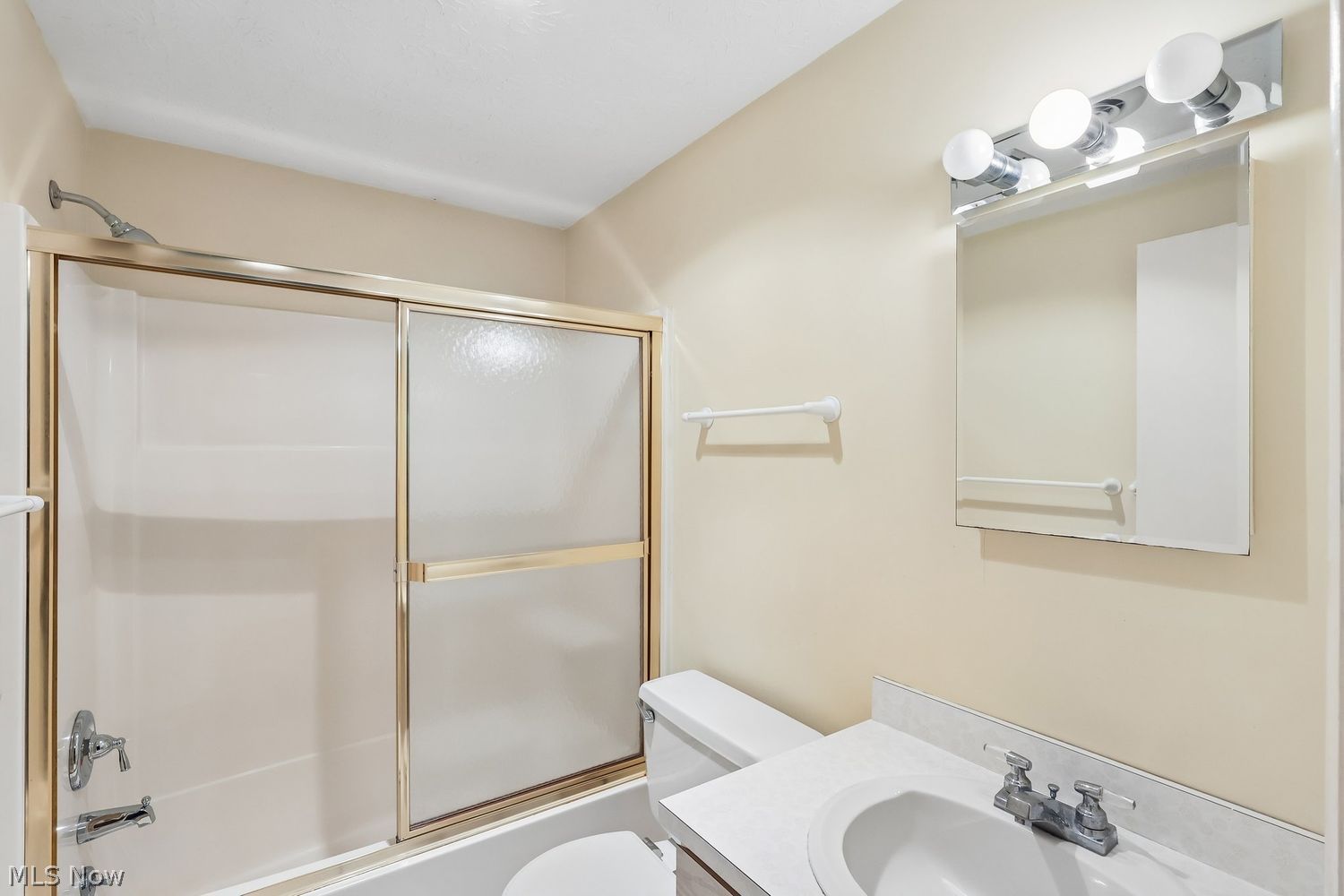 8355 Cedar Road Chesterland OH 44026