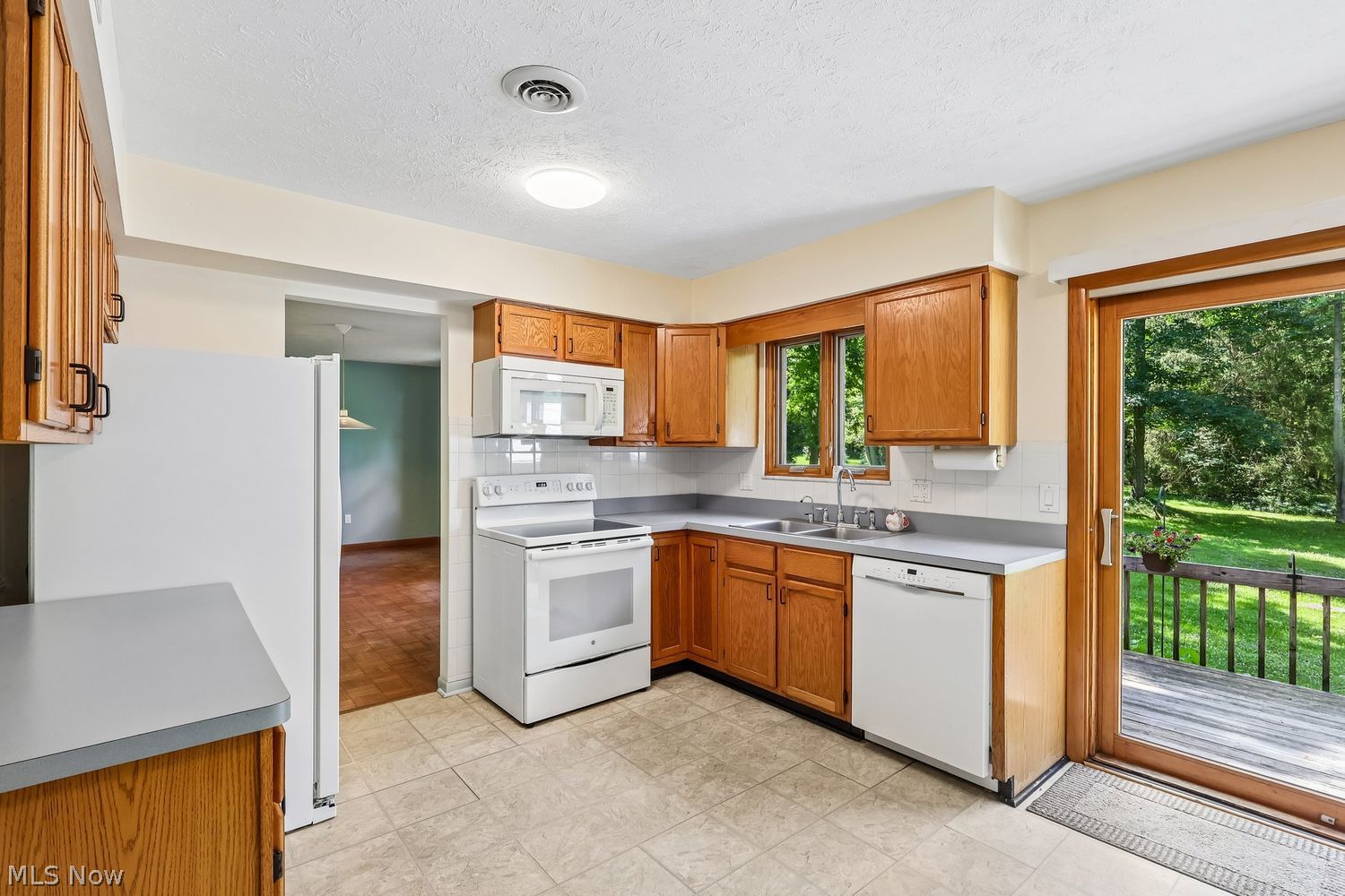 8355 Cedar Road Chesterland OH 44026