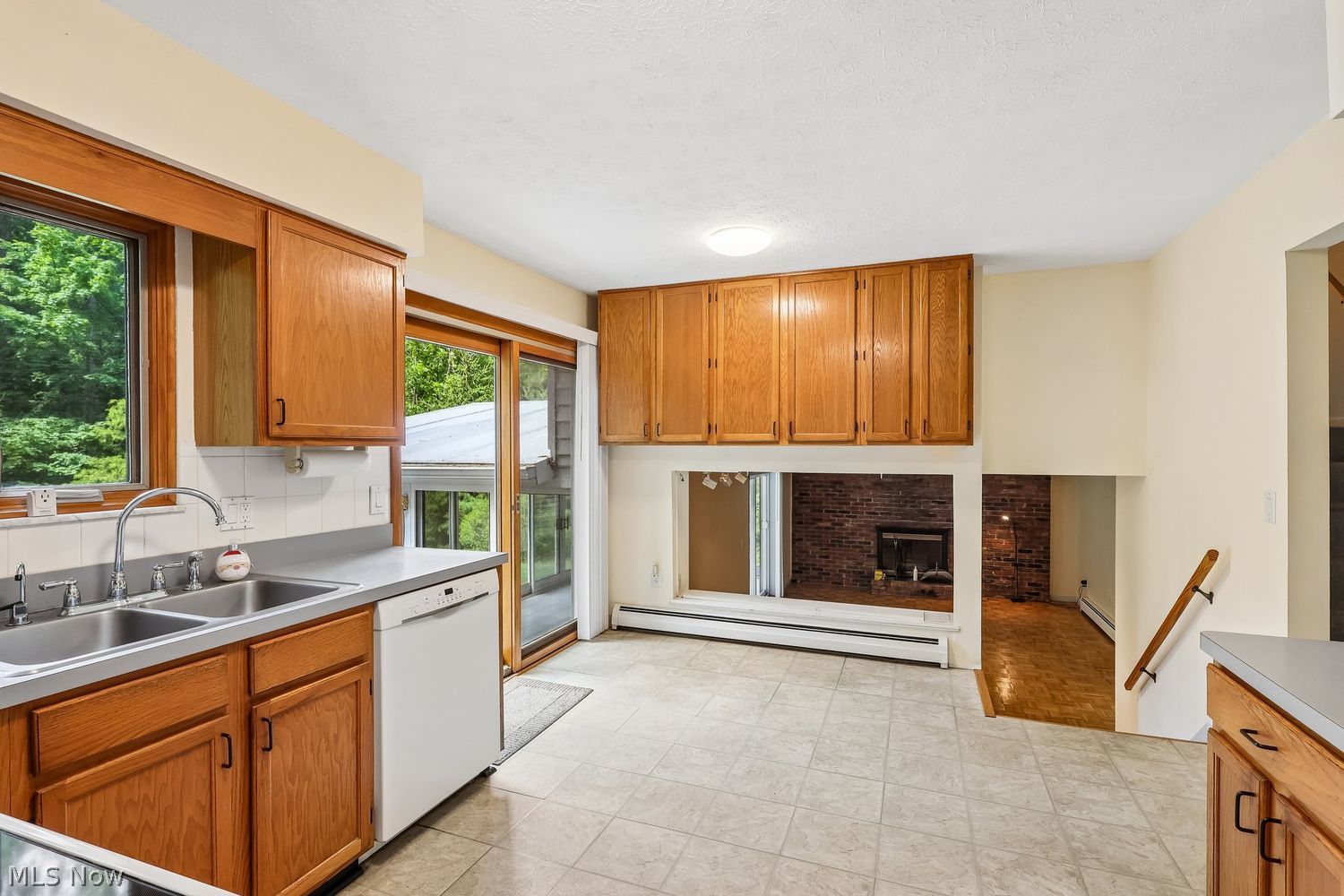 8355 Cedar Road Chesterland OH 44026