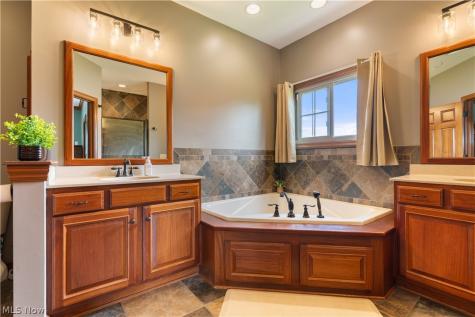 9955 Preston Avenue Louisville OH 44641