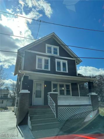 864 Forrest Drive Akron OH 44306