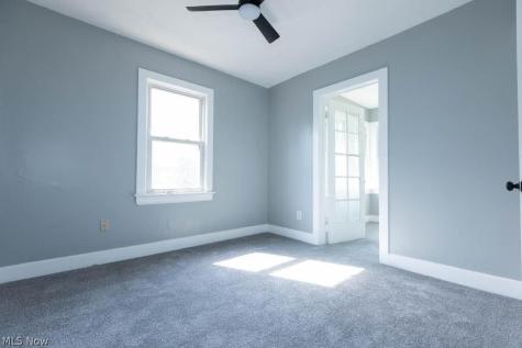 12909 Beachwood Avenue Garfield Heights OH 44105