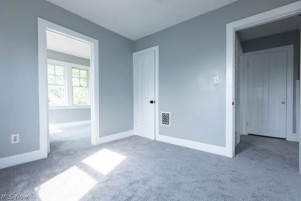 12909 Beachwood Avenue Garfield Heights OH 44105
