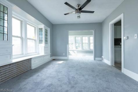 12909 Beachwood Avenue Garfield Heights OH 44105