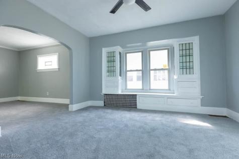 12909 Beachwood Avenue Garfield Heights OH 44105