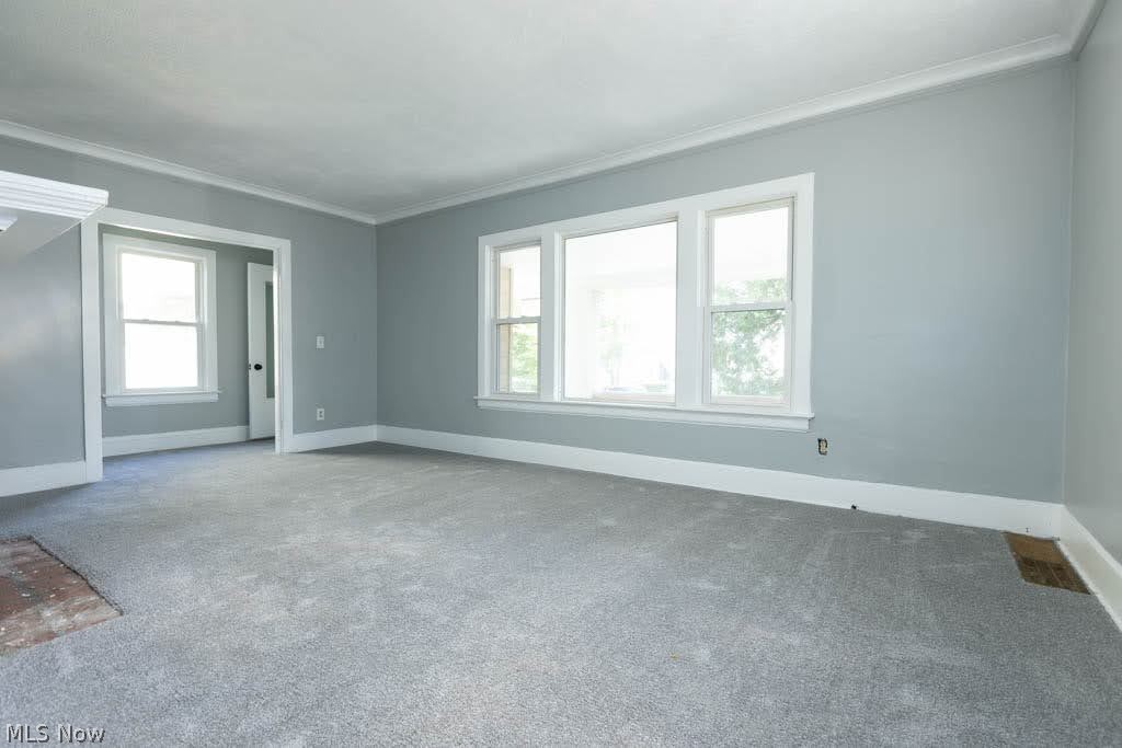 12909 Beachwood Avenue Garfield Heights OH 44105